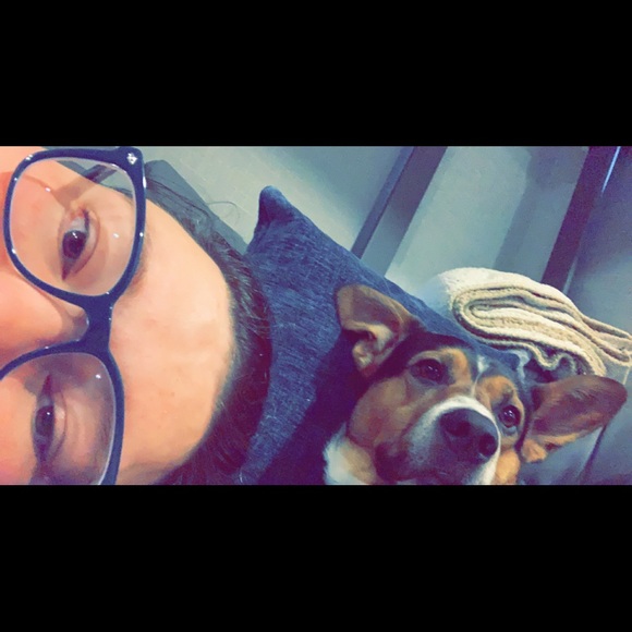 Meet your Posher, Emily - Picture 3 of 5